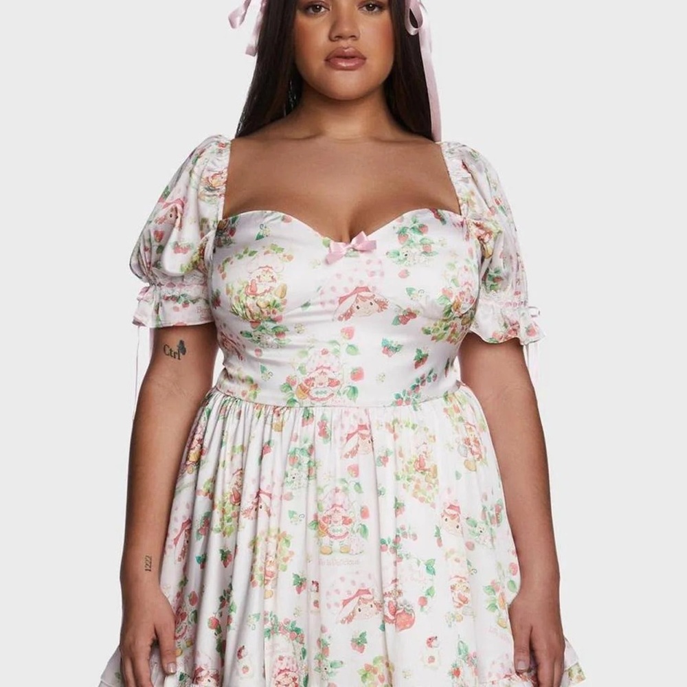 Strawberry Shortcake silk dress. Size 2XL NWT